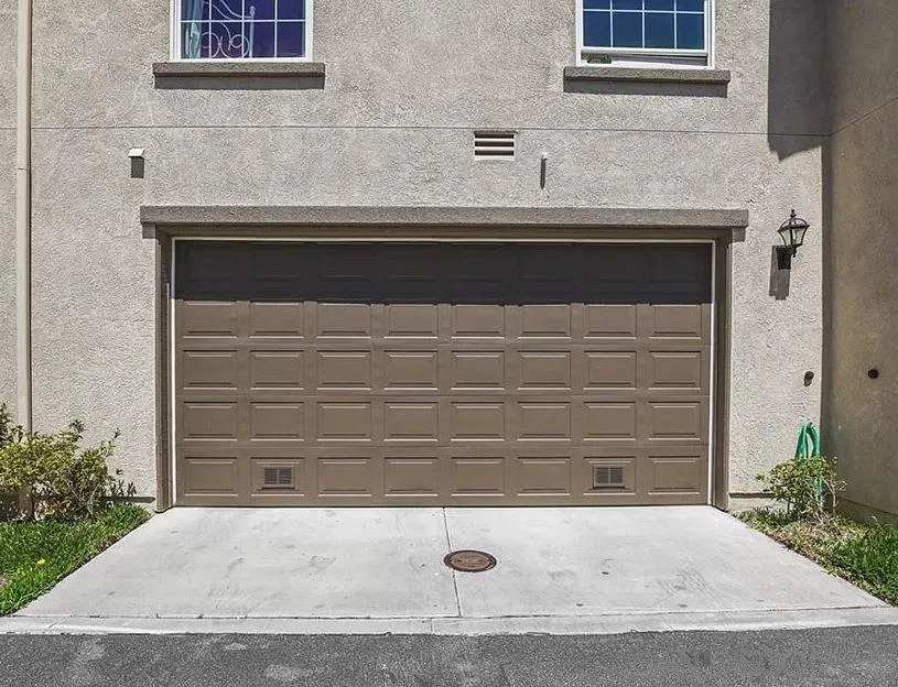 41865 Davenport Way, Unit A Murrieta, CA 92562 - Photo 23 of 26 a close view of door space
