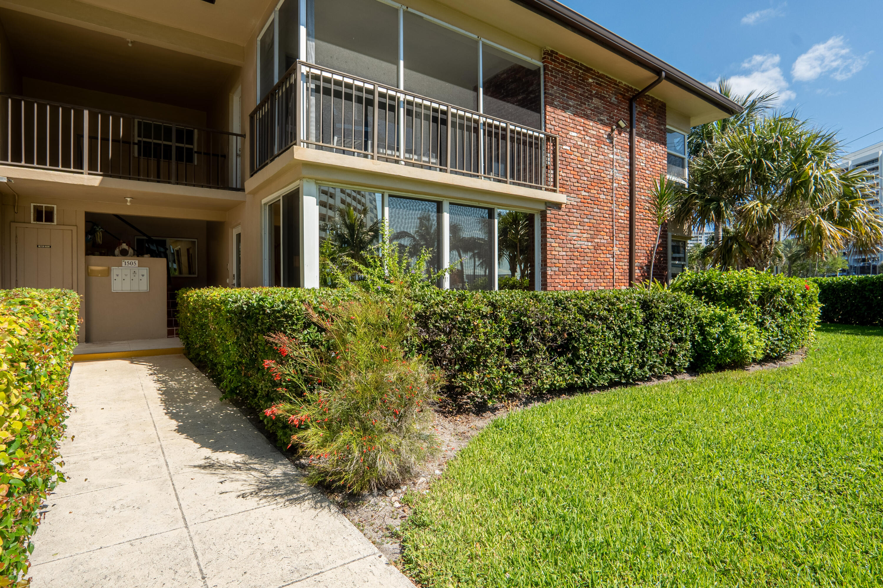 1505 South Ocean Boulevard, Unit 2 Boca Raton, FL 33432 - Photo 1 of 20 4JS00202-HDR