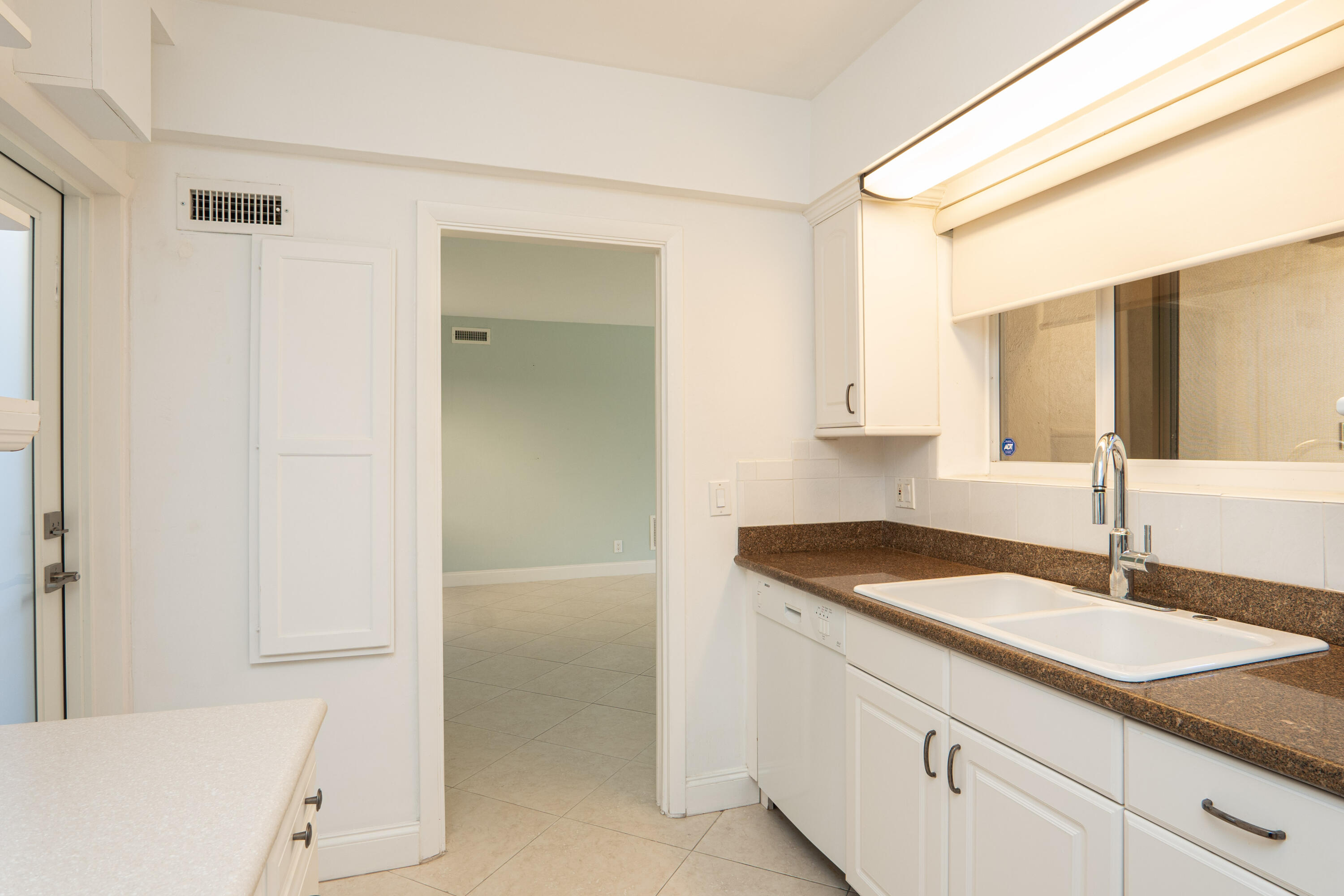 1505 South Ocean Boulevard, Unit 2 Boca Raton, FL 33432 - Photo 11 of 20 4JS00164