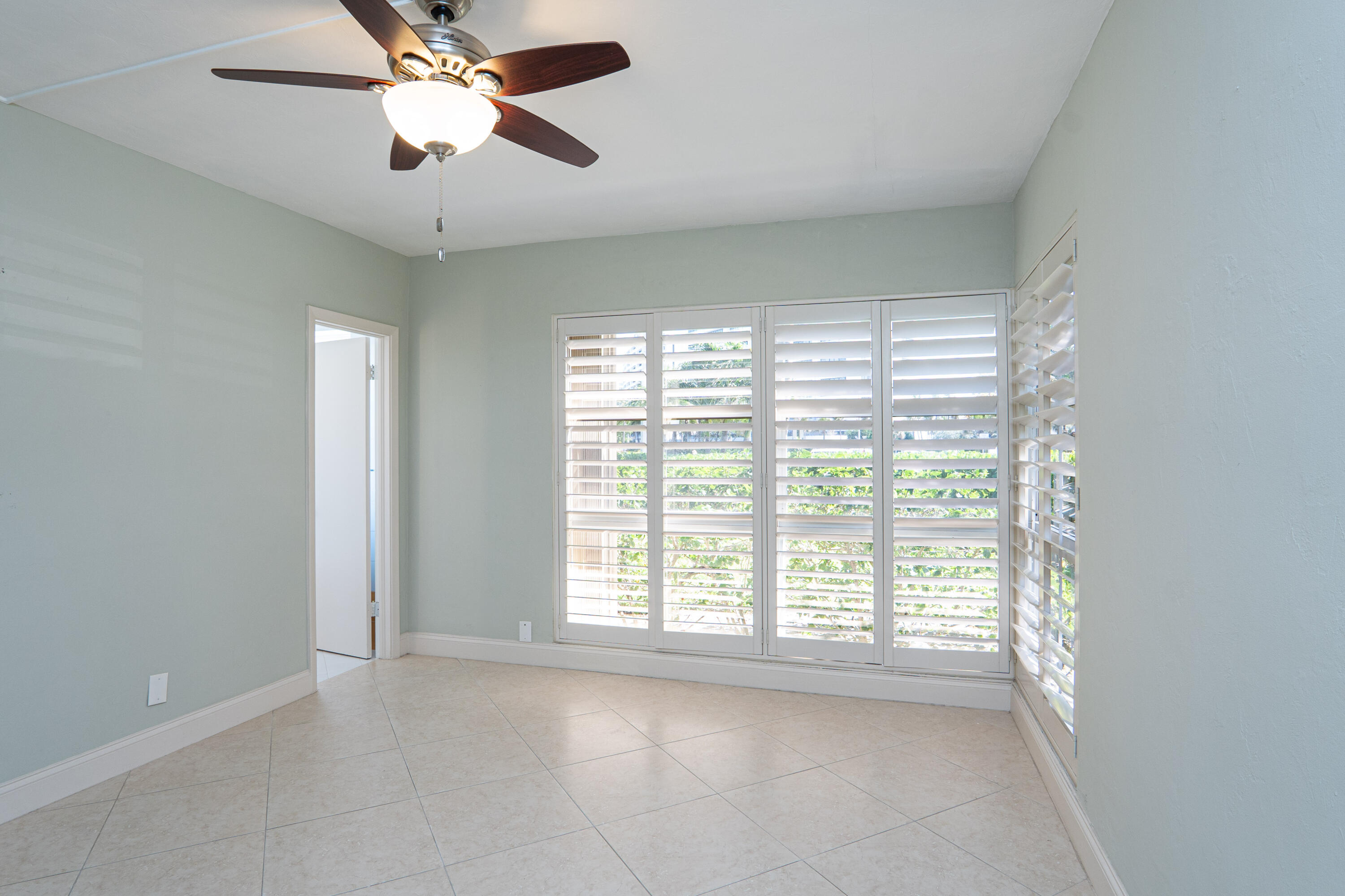 1505 South Ocean Boulevard, Unit 2 Boca Raton, FL 33432 - Photo 14 of 20 4JS00173
