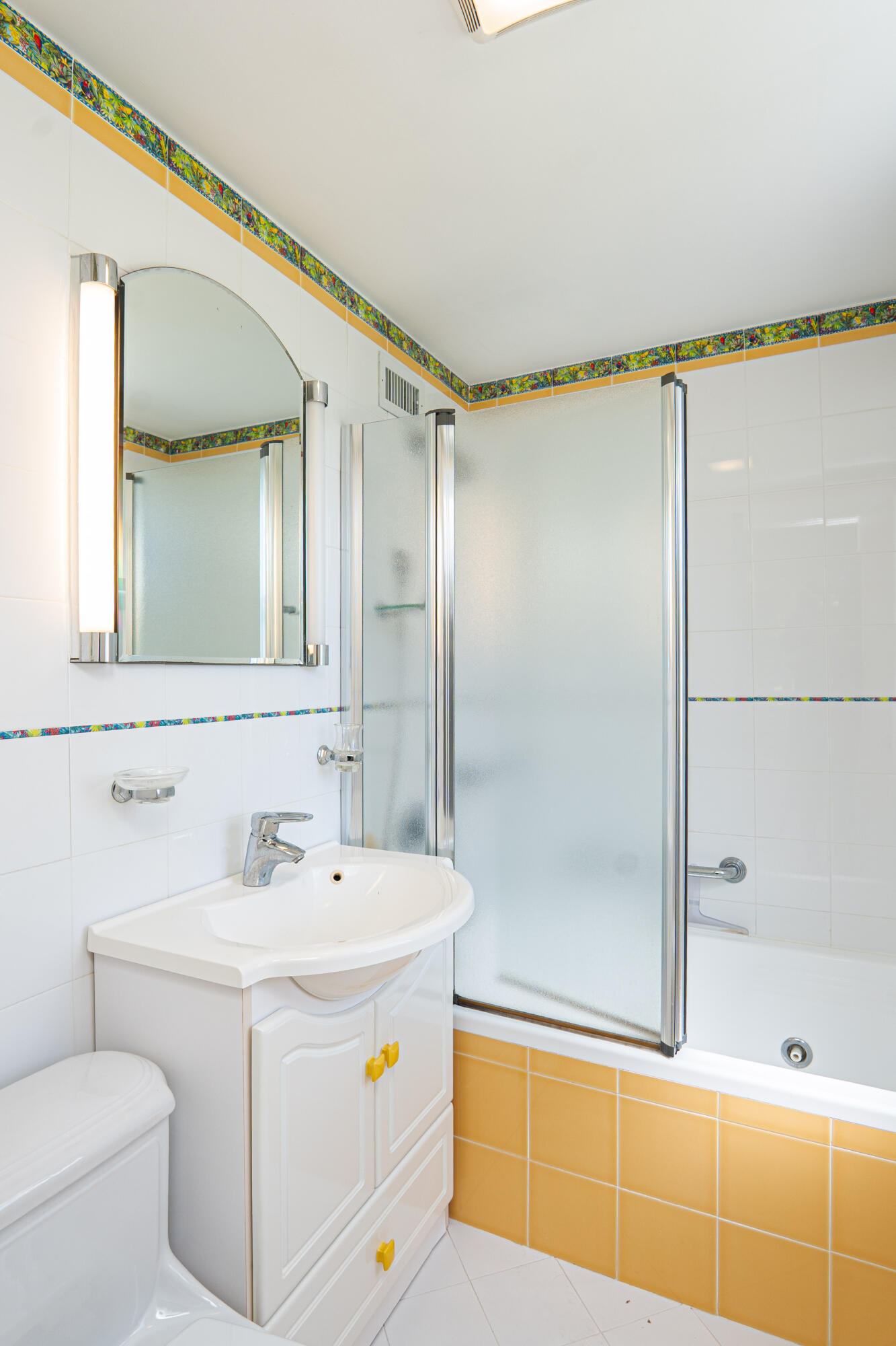 1505 South Ocean Boulevard, Unit 2 Boca Raton, FL 33432 - Photo 16 of 20 4JS00177