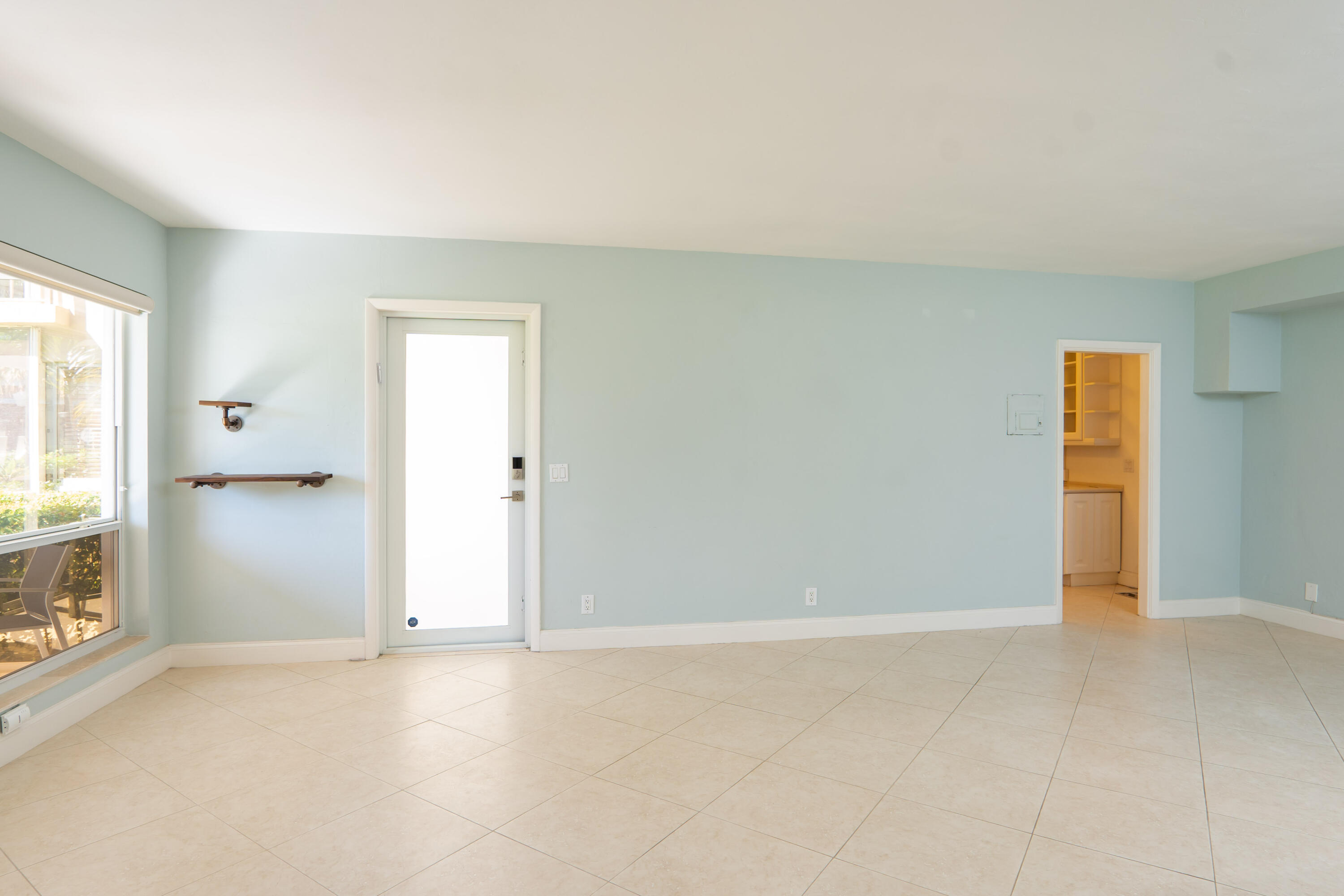 1505 South Ocean Boulevard, Unit 2 Boca Raton, FL 33432 - Photo 7 of 20 4JS00154