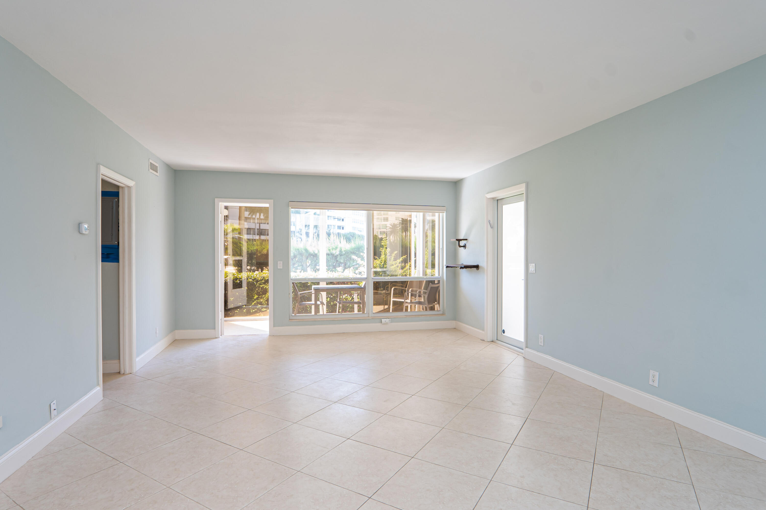1505 South Ocean Boulevard, Unit 2 Boca Raton, FL 33432 - Photo 8 of 20 4JS00155