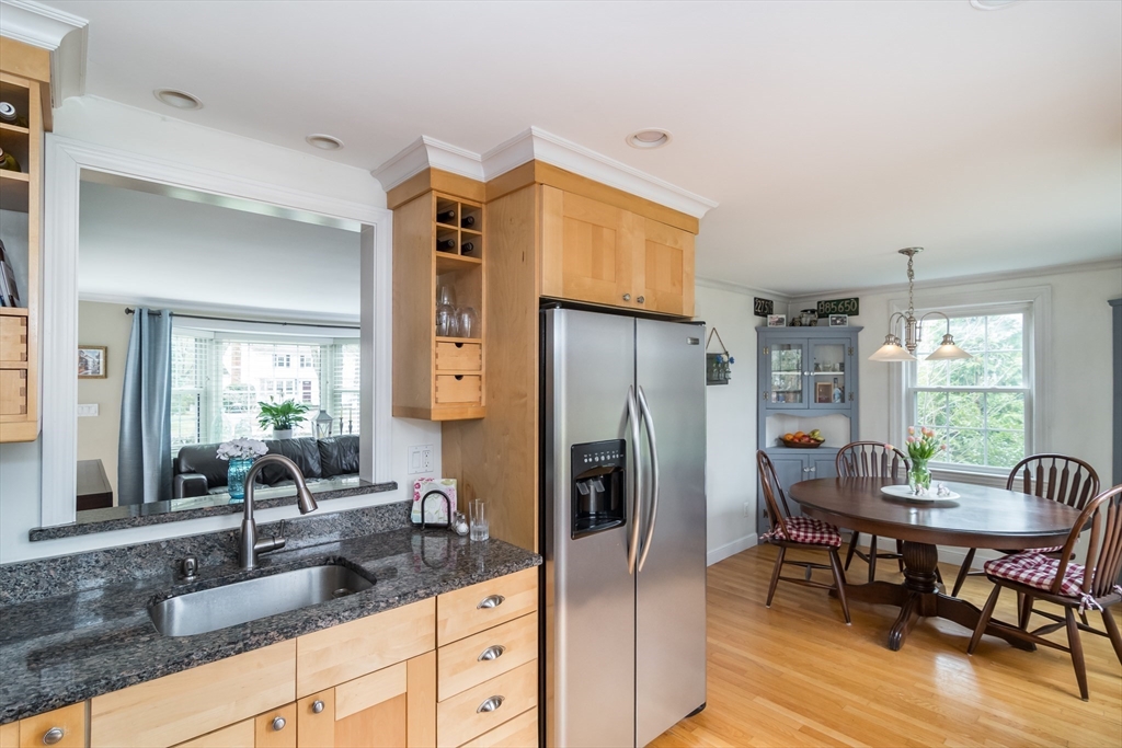 23 Jarr Brook Road Holliston, MA 01746 - Photo 4 of 24 Gallery Image 4