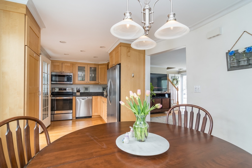 23 Jarr Brook Road Holliston, MA 01746 - Photo 6 of 24 Gallery Image 6
