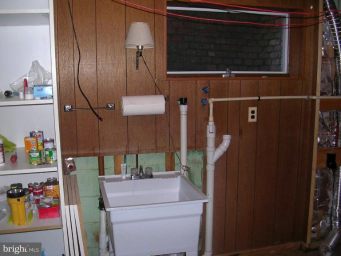 8703 Windsor Mill Road Windsor Mill, MD 21244 - Photo 18 of 30 Laundry Area Room