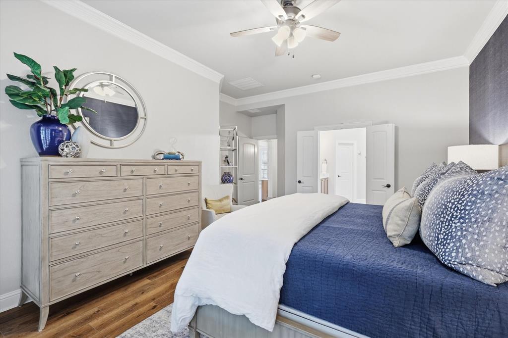 944 Spring Creek Drive Grapevine, TX 76051 - Photo 21 of 37 Spacious Primary Bedroom Downstairs