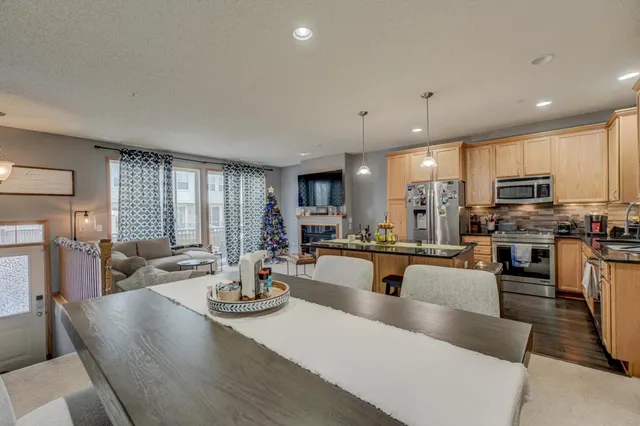 $290,000 | 4675 Victor Path, Unit 6, Hugo, MN 55038