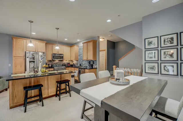 $290,000 | 4675 Victor Path, Unit 6, Hugo, MN 55038