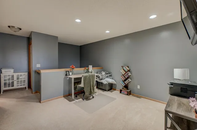 $290,000 | 4675 Victor Path, Unit 6, Hugo, MN 55038