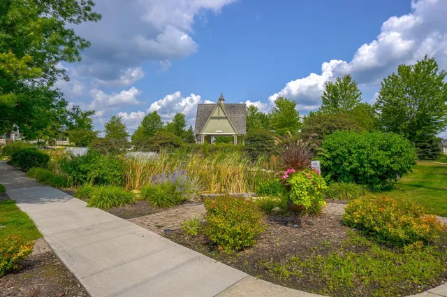 $290,000 | 4675 Victor Path, Unit 6, Hugo, MN 55038