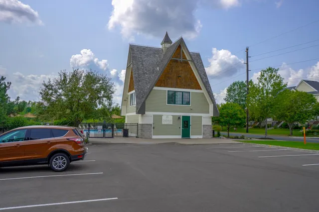 $290,000 | 4675 Victor Path, Unit 6, Hugo, MN 55038