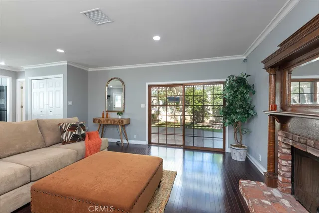 $1,100,000 | 474 East 44th Circle, Long Beach, CA 90807