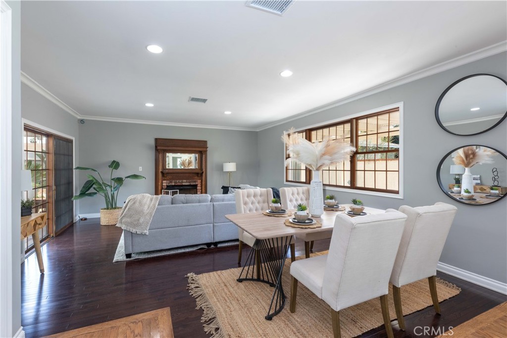 474 East 44th Circle Long Beach, CA 90807 - Photo 2 of 31