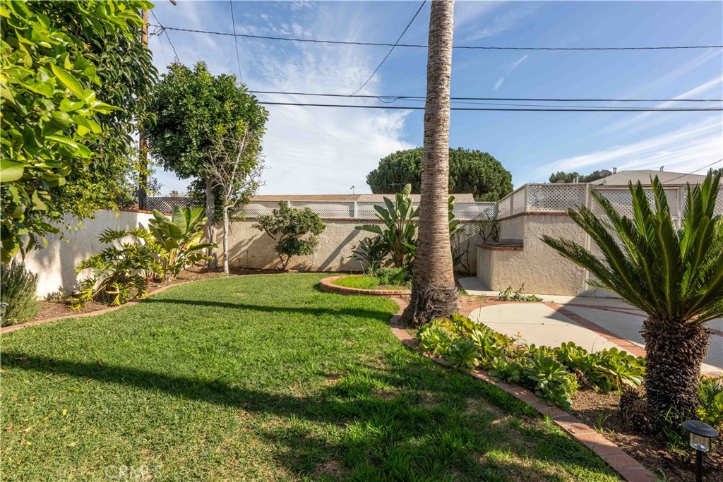 474 East 44th Circle Long Beach, CA 90807 - Photo 23 of 31