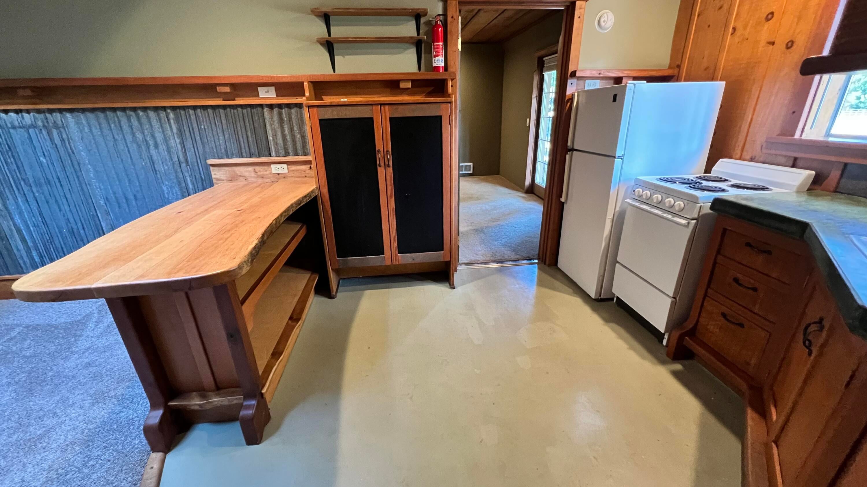 321 Taylor Road Trail, OR 97541 - Photo 44 of 56 Kitchen