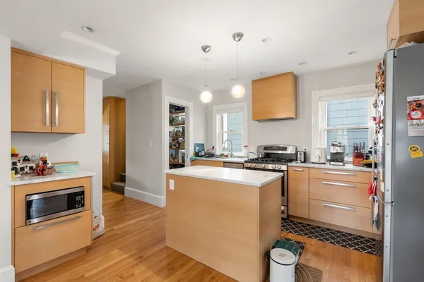 $5,000 | 8 Seven Pines Avenue, Unit 2, Cambridge, MA 02140