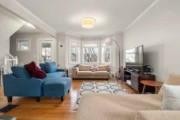 $5,000 | 8 Seven Pines Avenue, Unit 2, Cambridge, MA 02140