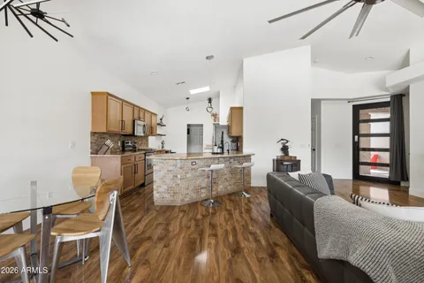 $435,000 | 3247 East Fremont Road, Phoenix, AZ 85042
