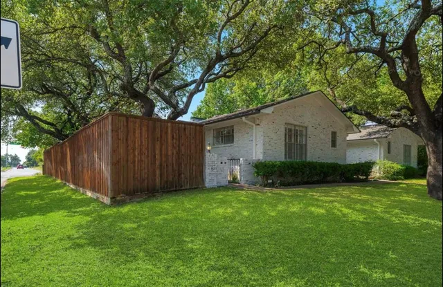 $3,485 | 9003 Villa Park Circle, Dallas, TX 75225