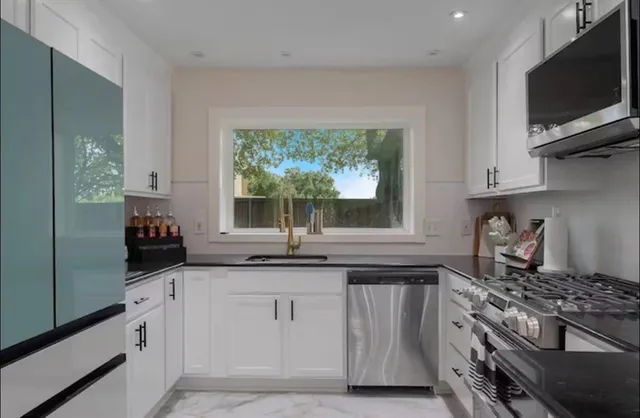 $3,485 | 9003 Villa Park Circle, Dallas, TX 75225