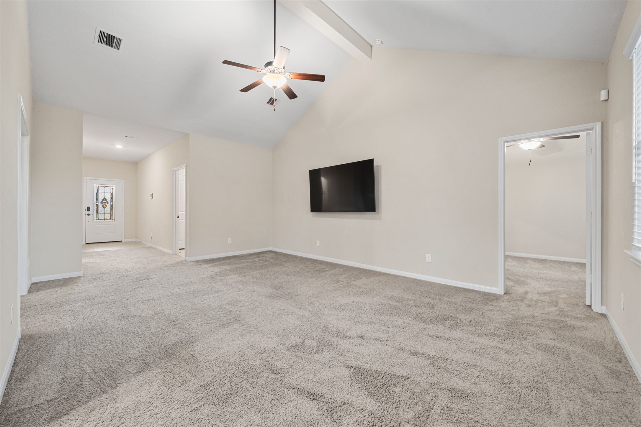 8985 Oval Glass Street Conroe, TX 77304 - Photo 5 of 37