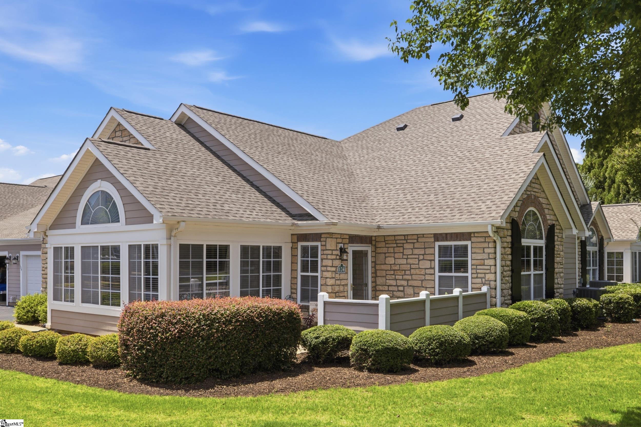124 Ravines Lane Spartanburg, SC 29301 - Photo 2 of 29
