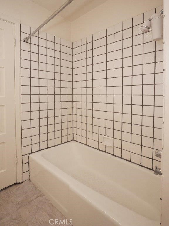 1 Yellow Brick Road Rancho Palos Verdes, CA 90275 - Photo 37 of 67 Jack & Jill Tub-Shower