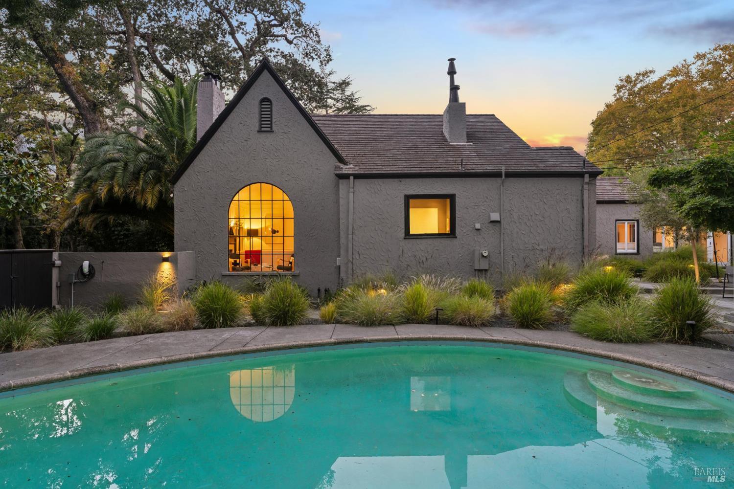 22 Clyde Avenue San Rafael, CA 94901 - Photo 62 of 66 a front view of a house with garden