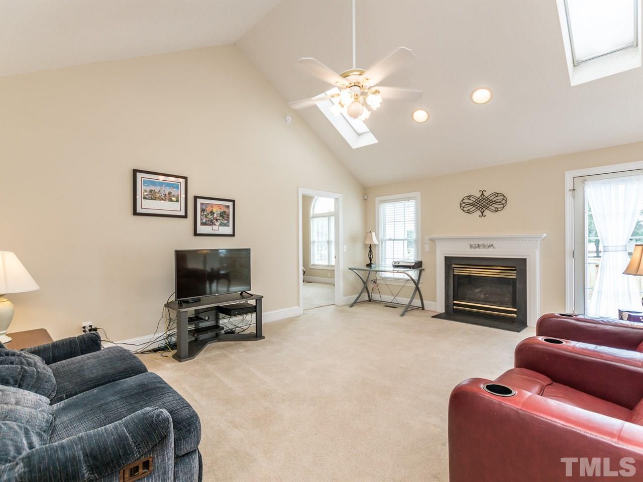 9118 Raleigh Road Benson, NC 27504 - Photo 5 of 24 Gallery Image 5