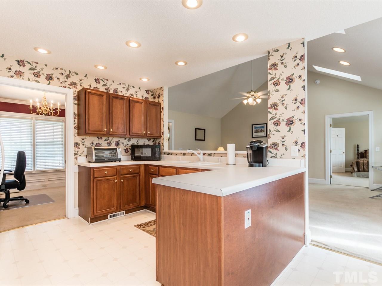 9118 Raleigh Road Benson, NC 27504 - Photo 8 of 24 Gallery Image 8