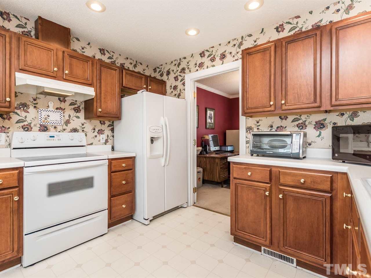 9118 Raleigh Road Benson, NC 27504 - Photo 10 of 24 Gallery Image 10