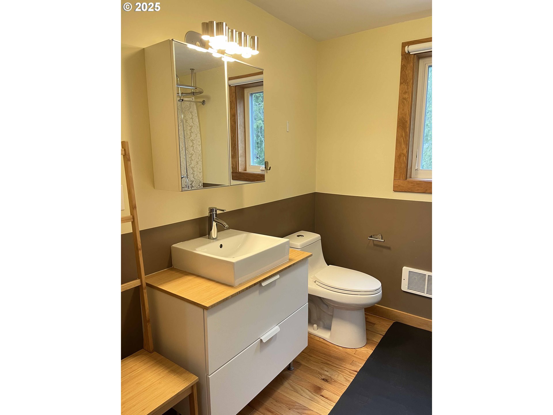 85313 Glenada Road Florence, OR 97439 - Photo 46 of 48 a bathroom with a sink and a toilet