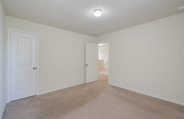 $2,100 | 10410 Solitude Way, Houston, TX 77044