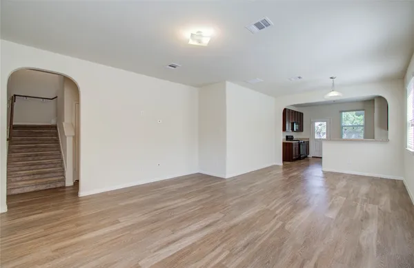$2,100 | 10410 Solitude Way, Houston, TX 77044