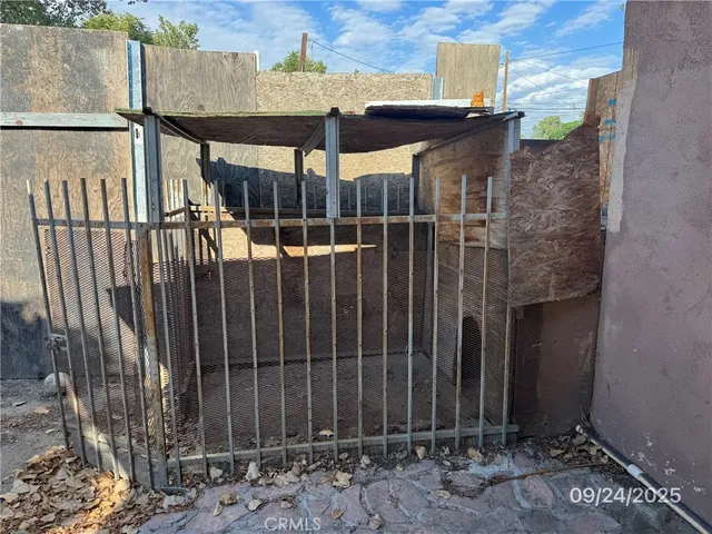 a view of a storage & utility room