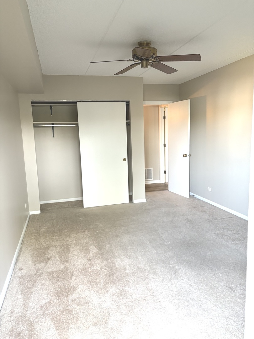 920 Vose Drive, Unit 304 Gurnee, IL 60031 - Photo 14 of 20