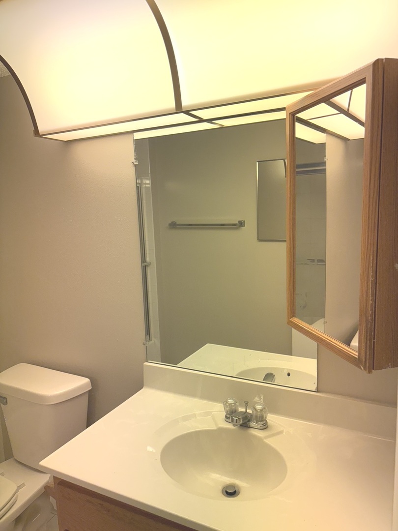 920 Vose Drive, Unit 304 Gurnee, IL 60031 - Photo 8 of 20