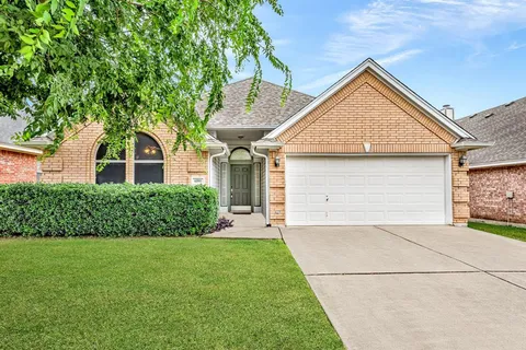 $305,000 | 6501 Stockton Drive, Fort Worth, TX 76132