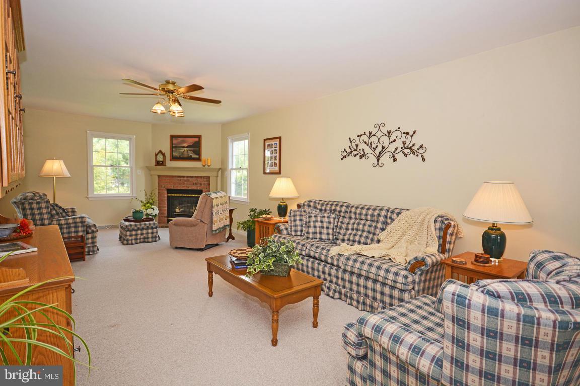 231 Raspberry Road Leola, PA 17540 - Photo 3 of 39 Gallery Image 3