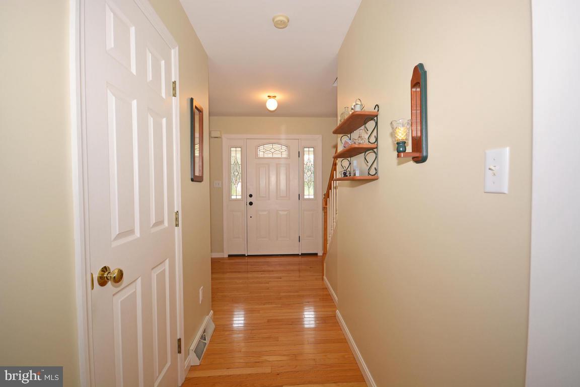 231 Raspberry Road Leola, PA 17540 - Photo 5 of 39 Gallery Image 5