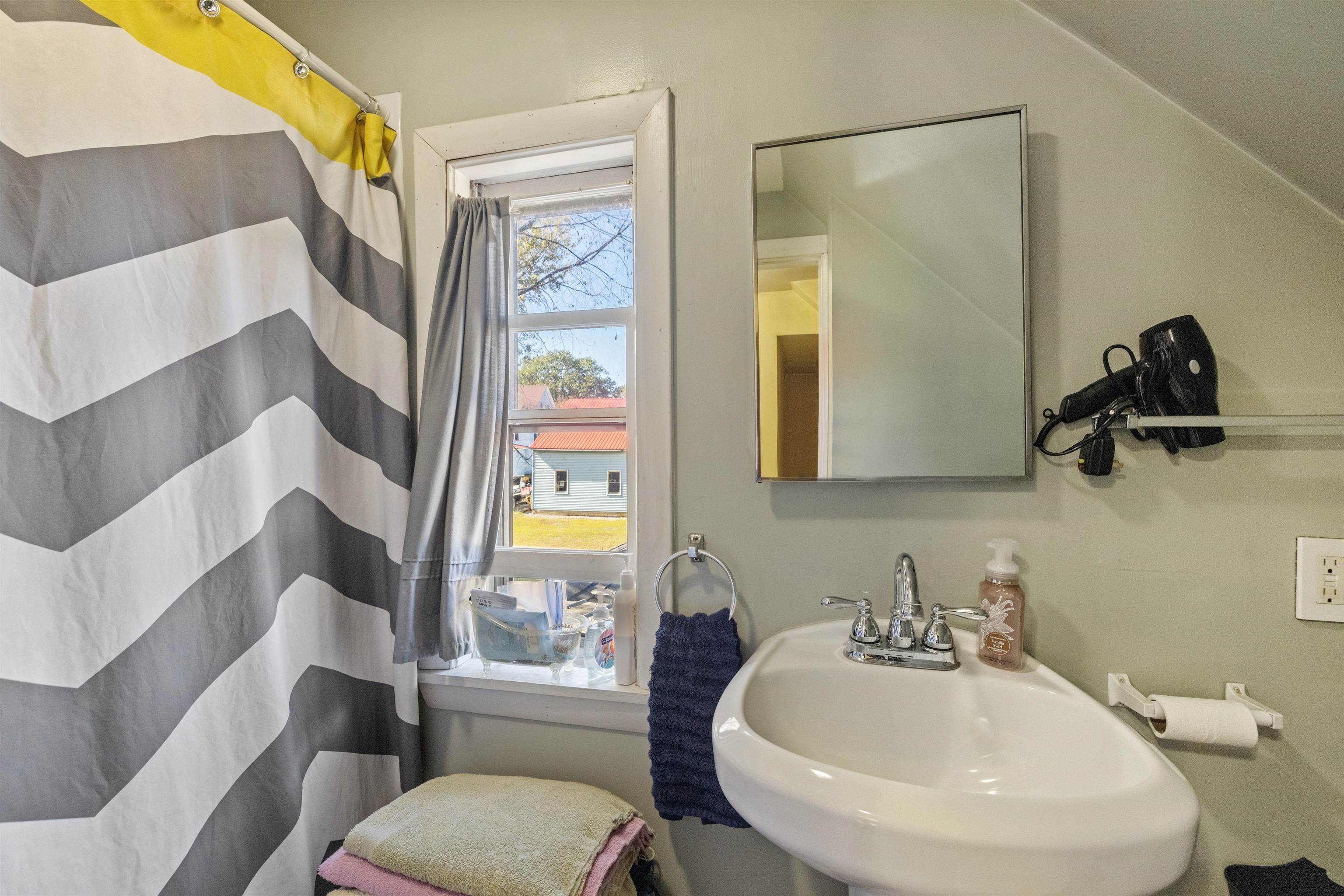 150 Victory Drive Franklin, NH 03235 - Photo 33 of 49