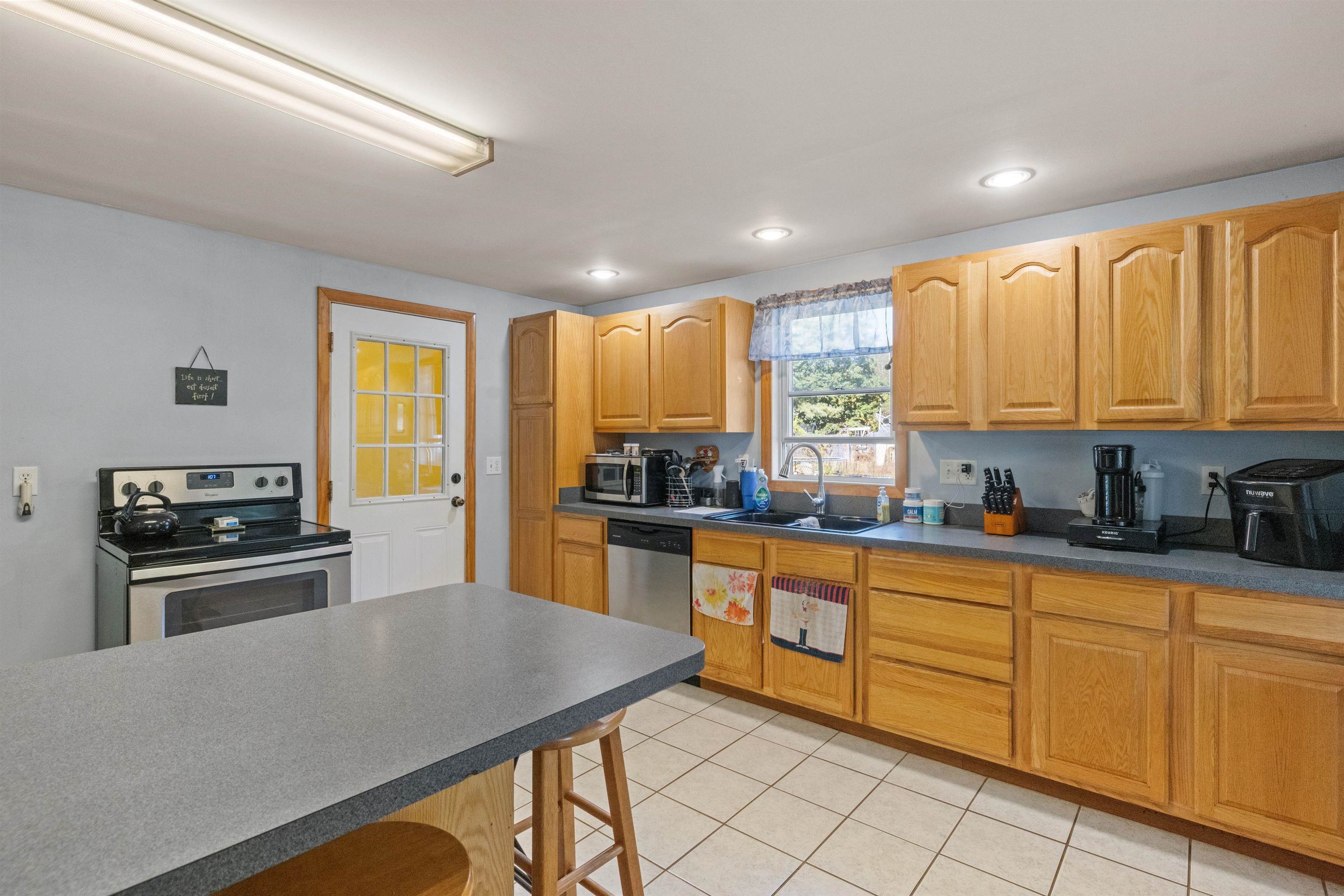 150 Victory Drive Franklin, NH 03235 - Photo 6 of 49