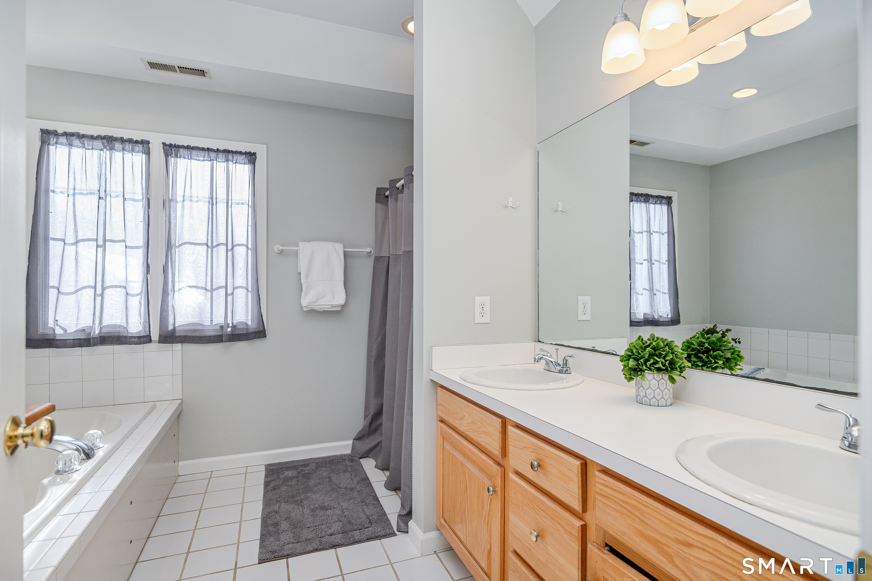 1 Owl Ridge Lane Newtown, CT 06482 - Photo 20 of 40