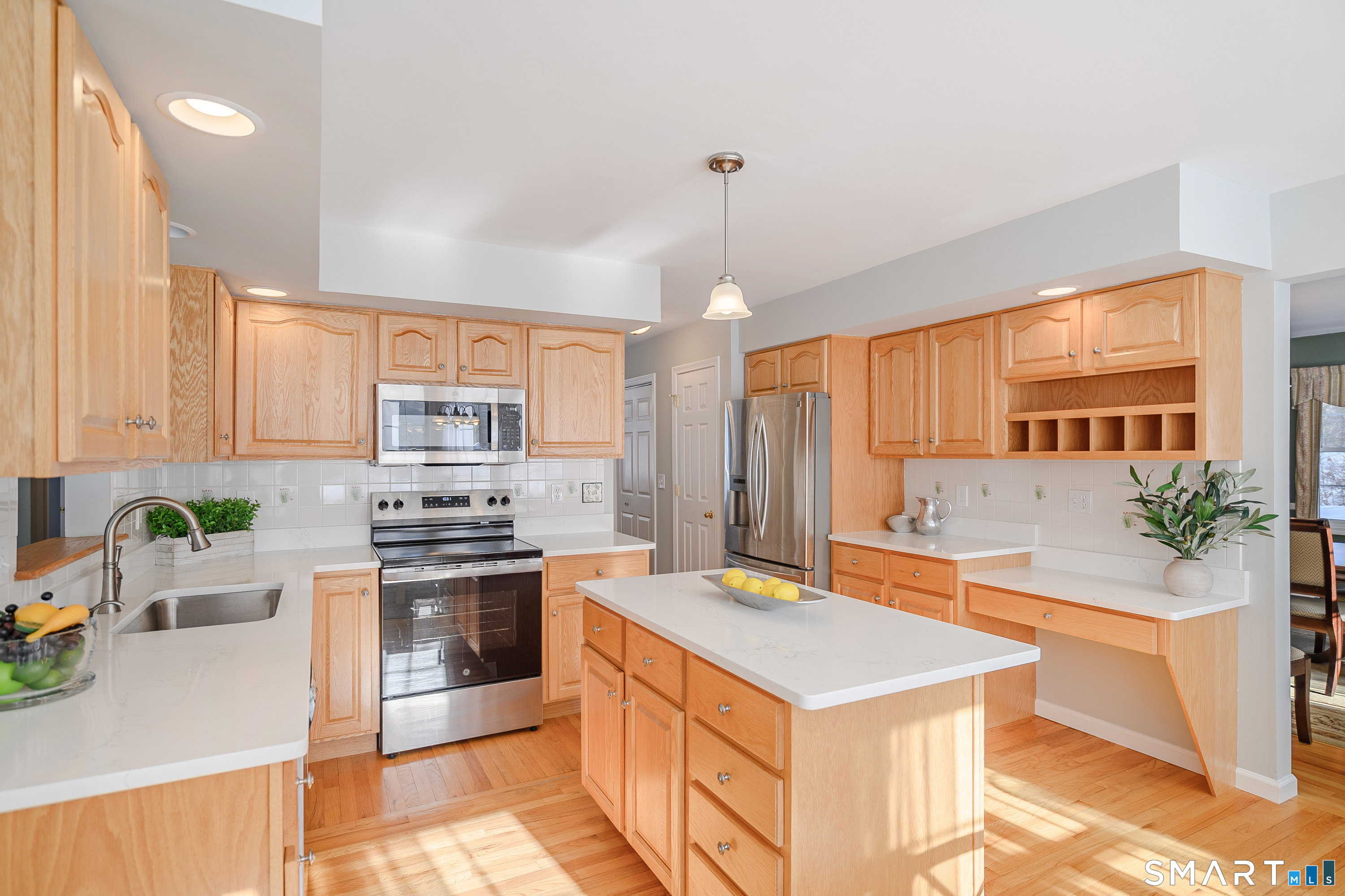 1 Owl Ridge Lane Newtown, CT 06482 - Photo 7 of 40