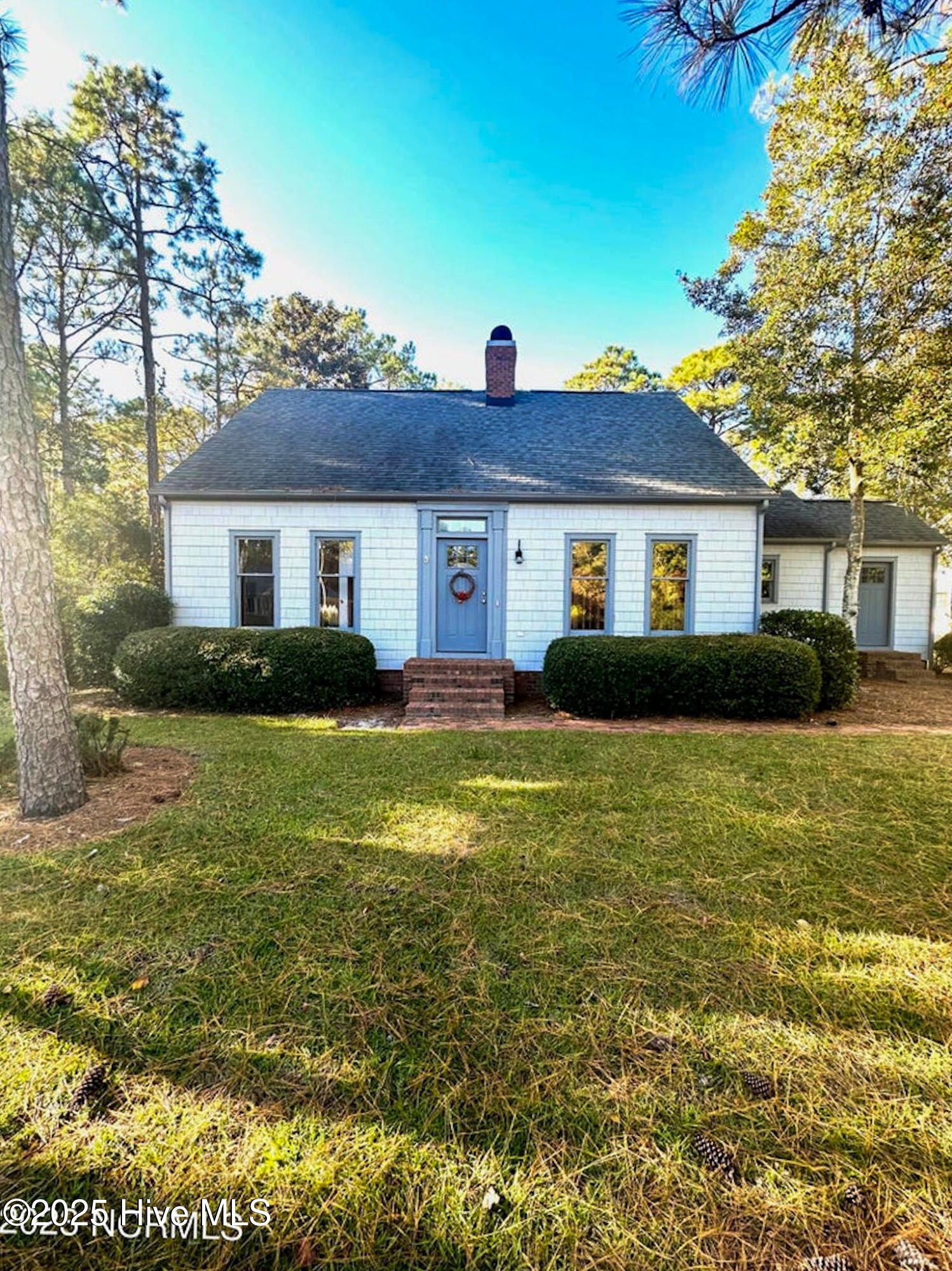 906 Point Court New Bern, NC 28560 - Photo 1 of 18 20231109000005574800000000-o