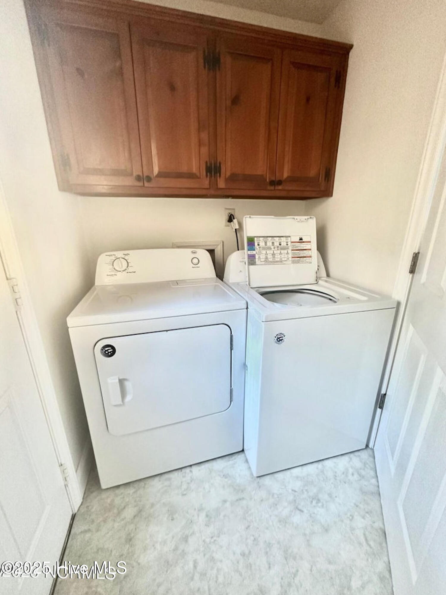 906 Point Court New Bern, NC 28560 - Photo 7 of 18 20231108235940402242000000-o