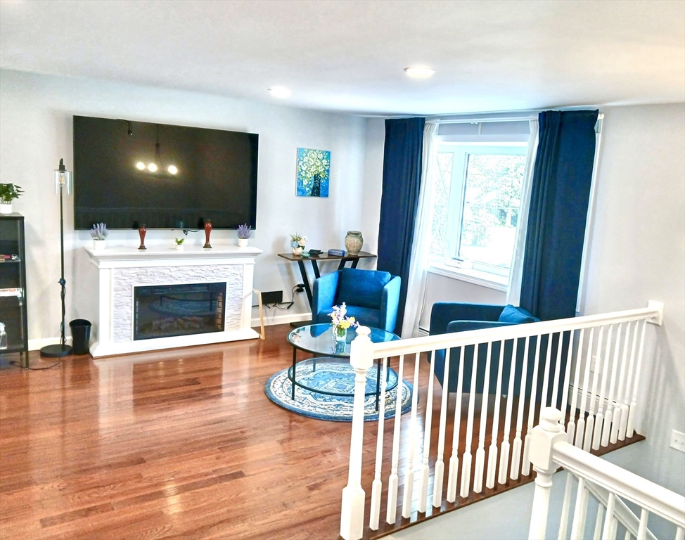 34 Priscilla Road Hopkinton, MA 01748 - Photo 2 of 18 Gallery Image 2
