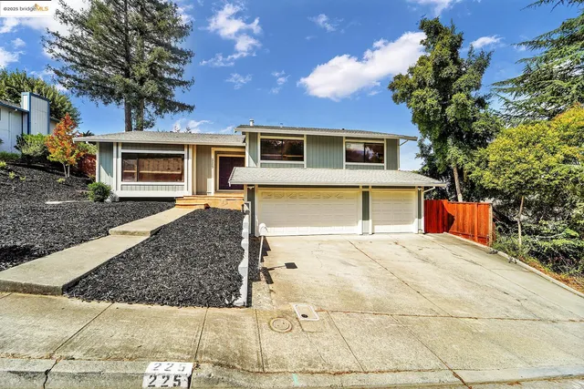 $699,000 | 225 Skyline Drive, Vallejo, CA 94591
