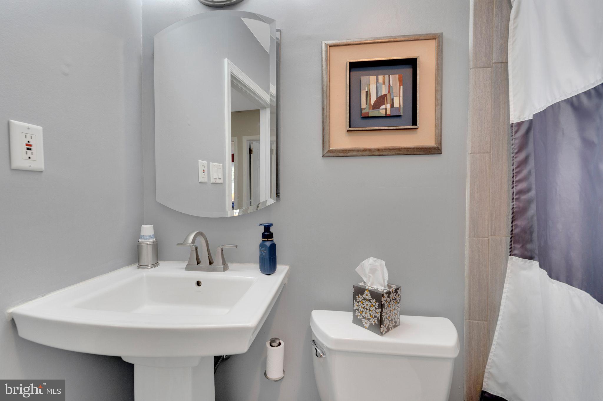 1567 Jarrettown Road Dresher, PA 19025 - Photo 26 of 31 Full Bathroom